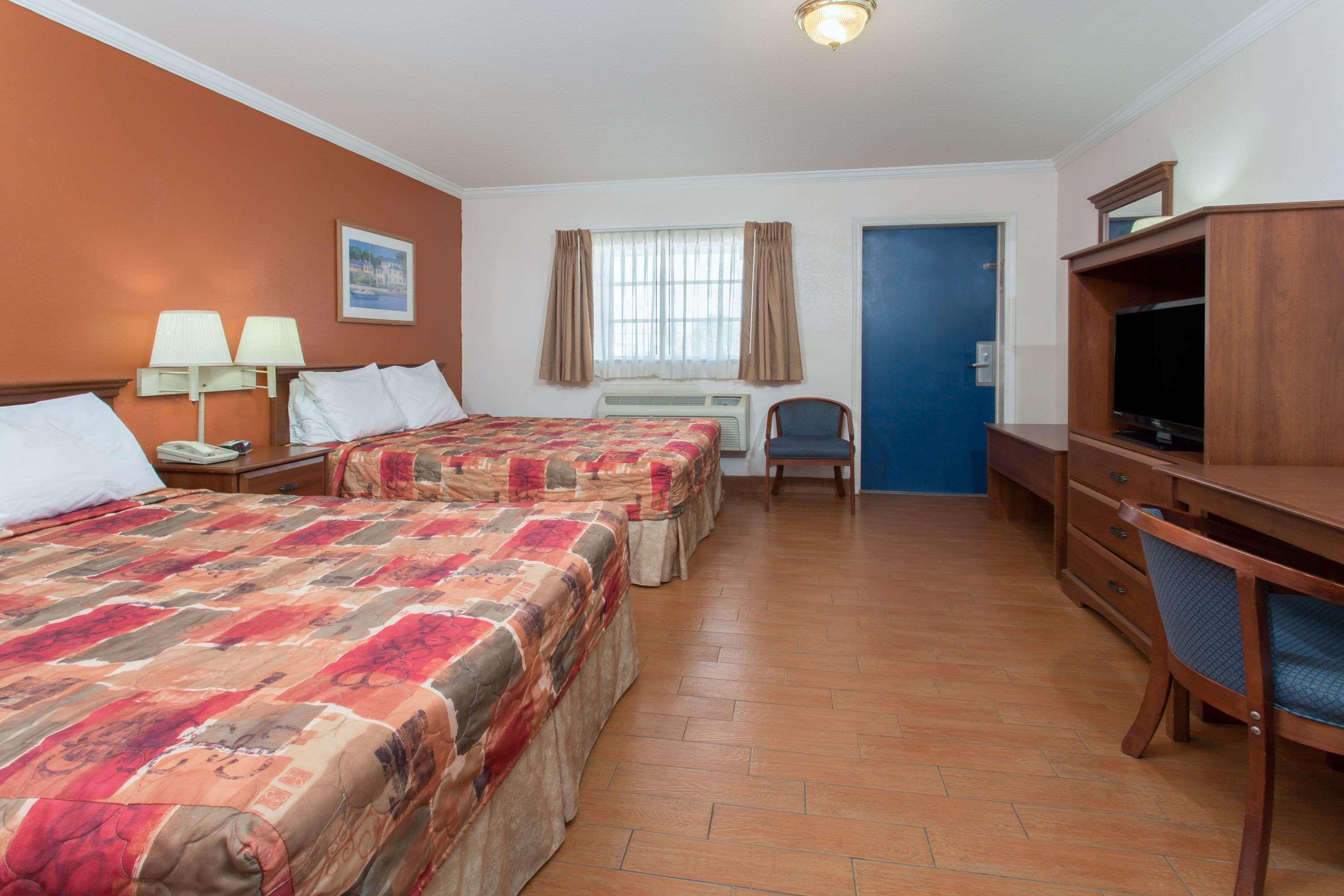 Knights Inn Arcadia Zewnętrze zdjęcie